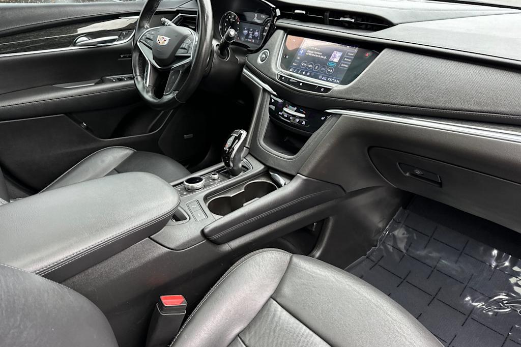 Thumbnail: 2020 Cadillac XT5 - 11