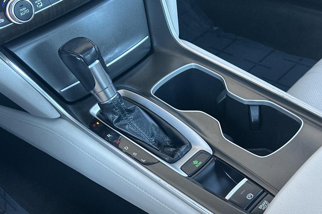 Thumbnail: 2018 Honda Accord - 13