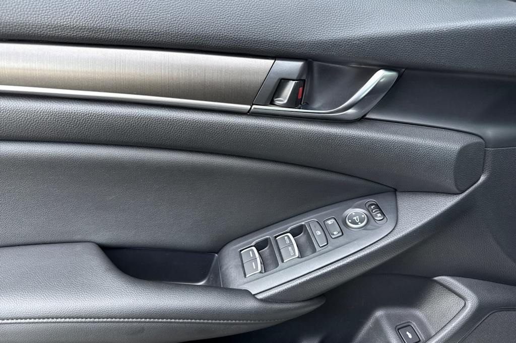 Thumbnail: 2019 Honda Accord - 20
