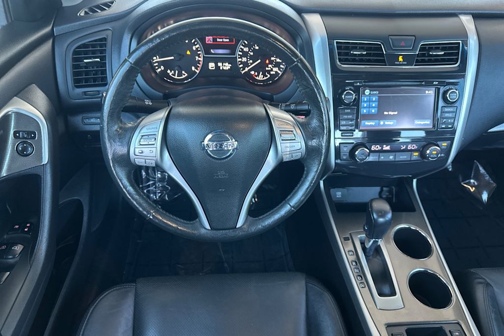 Thumbnail: 2015 Nissan Altima - 10