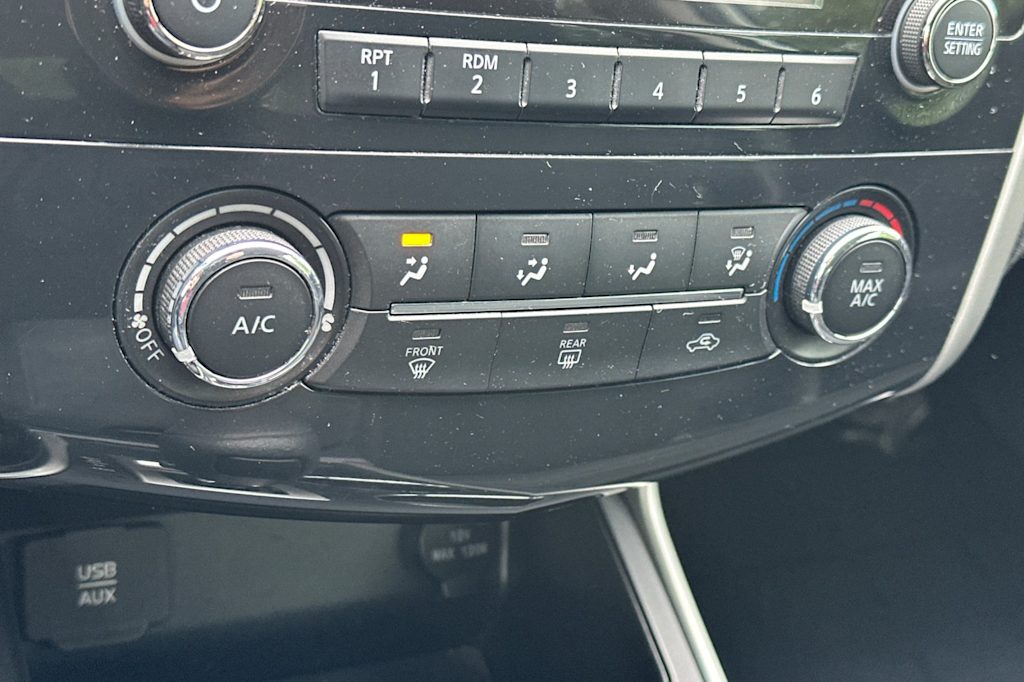 Thumbnail: 2015 Nissan Altima - 24