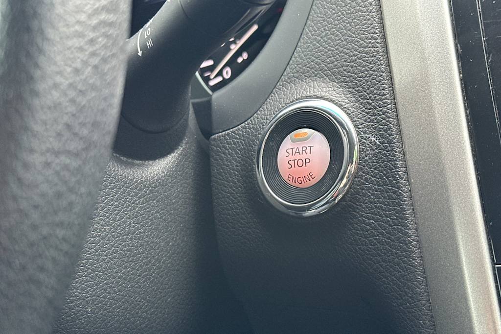 Thumbnail: 2015 Nissan Altima - 25