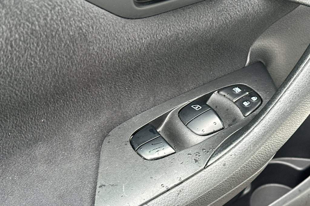 Thumbnail: 2015 Nissan Altima - 22