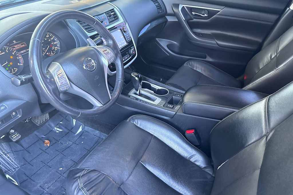 Thumbnail: 2018 Nissan Altima - 10