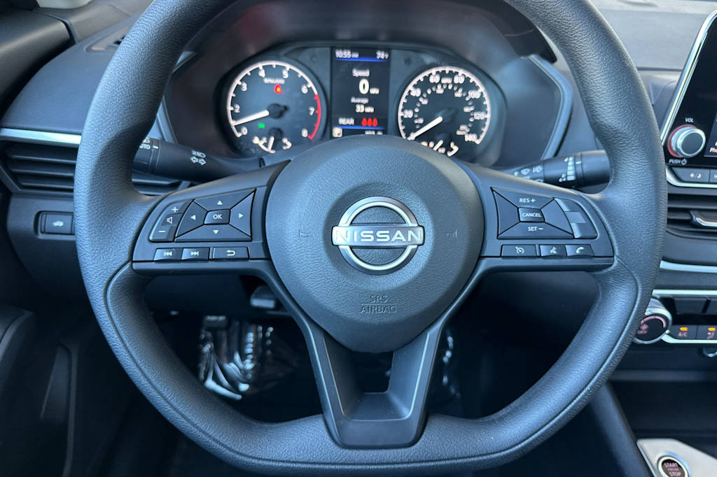 Thumbnail: 2025 Nissan Altima - 25