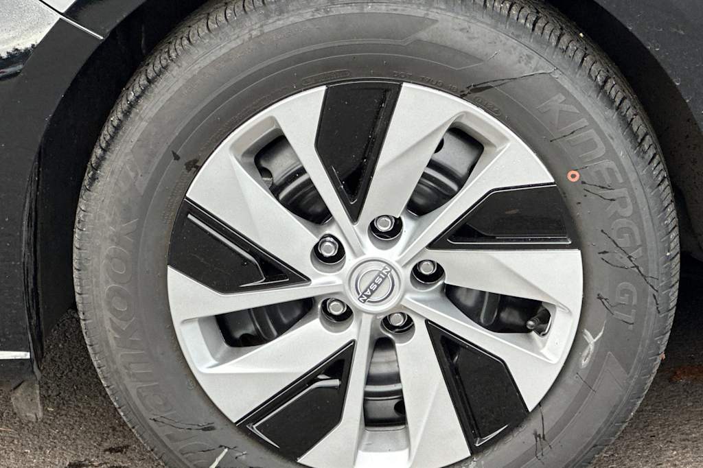 Thumbnail: 2025 Nissan Altima - 7