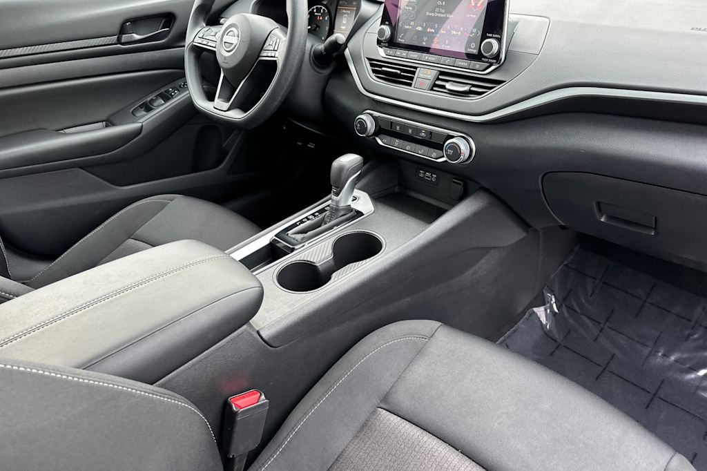 Thumbnail: 2025 Nissan Altima - 11