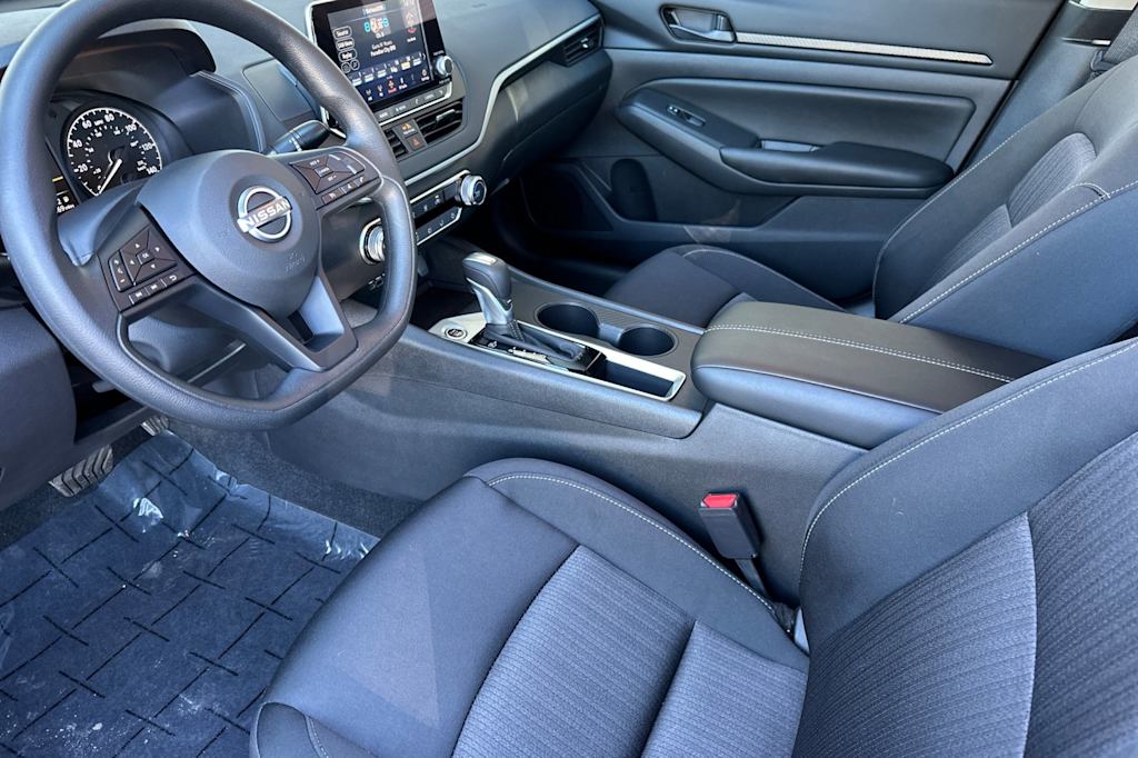 Thumbnail: 2025 Nissan Altima - 10