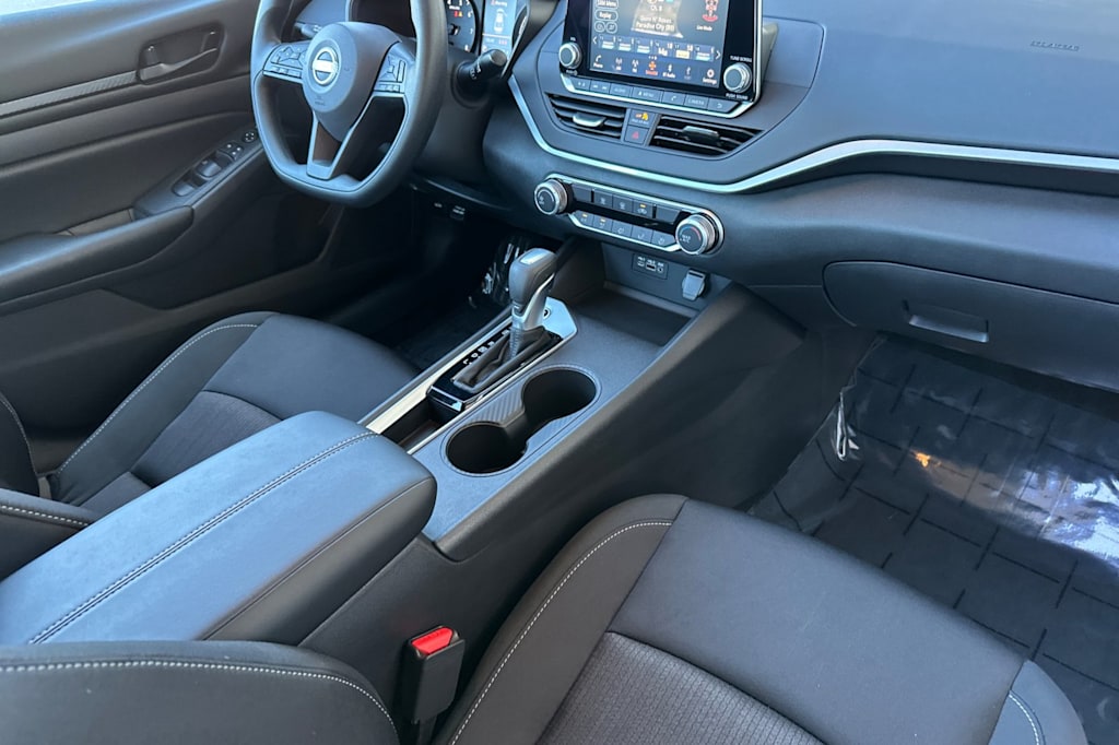 Thumbnail: 2025 Nissan Altima - 13