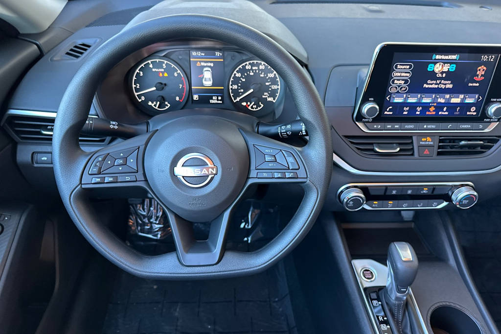 Thumbnail: 2025 Nissan Altima - 9