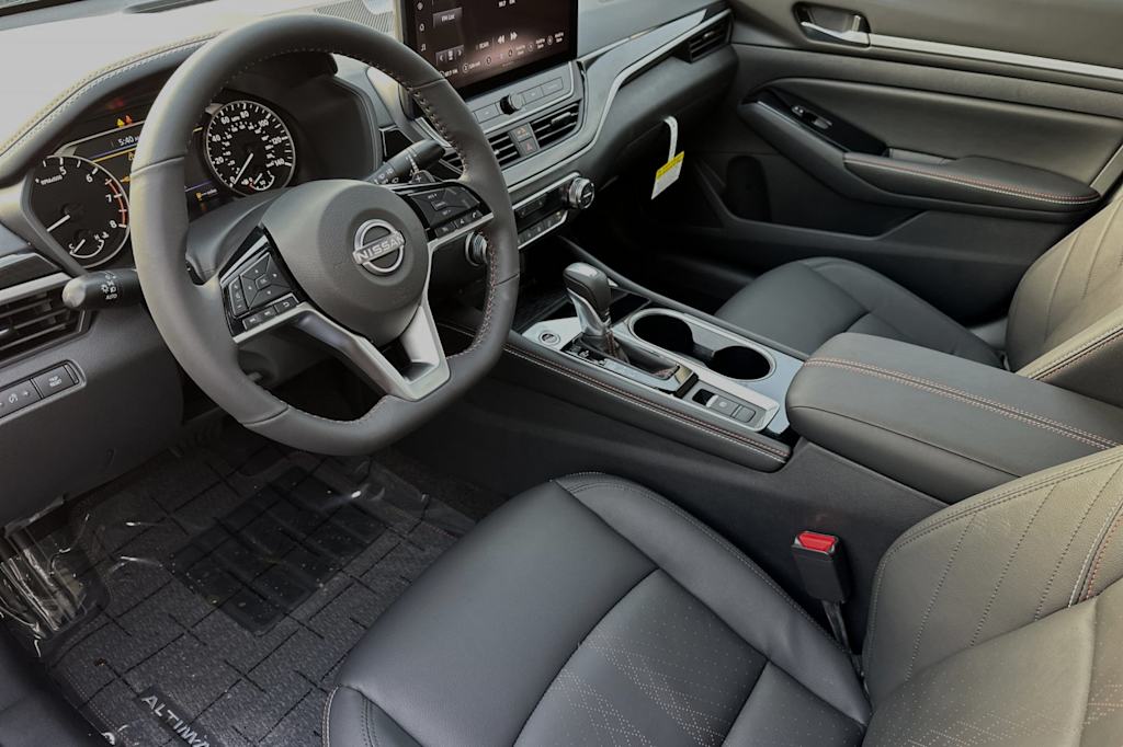 Thumbnail: 2025 Nissan Altima - 8