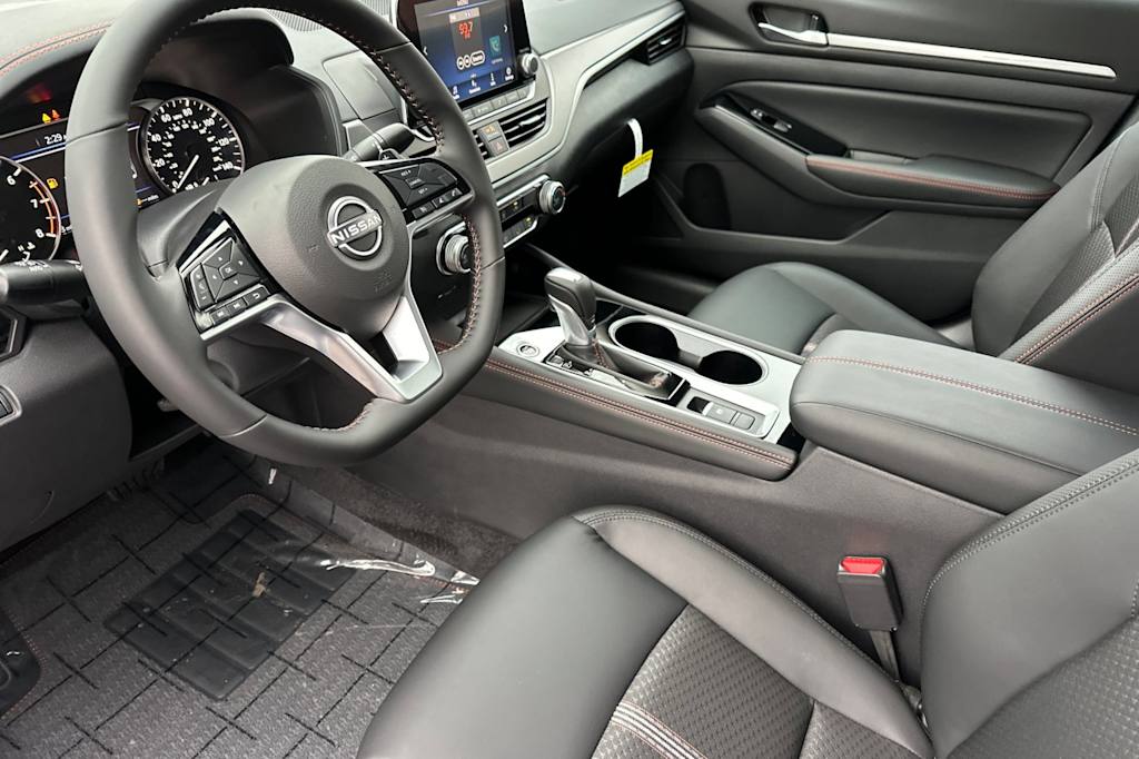 Thumbnail: 2025 Nissan Altima - 8