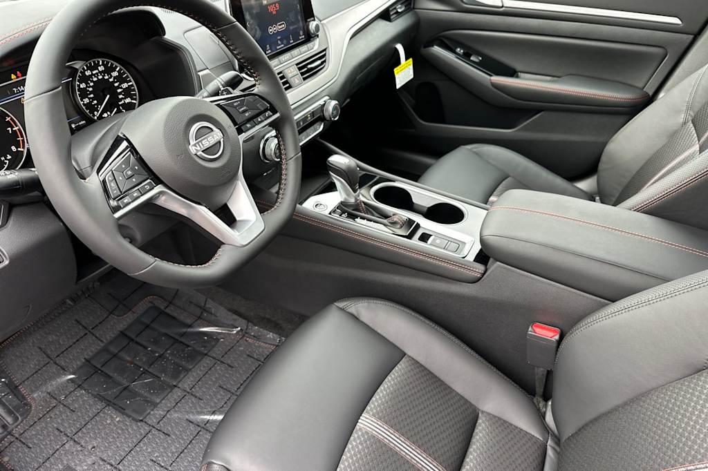 Thumbnail: 2025 Nissan Altima - 8