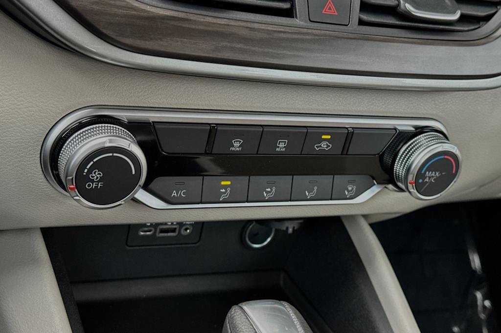 Thumbnail: 2025 Nissan Altima - 24