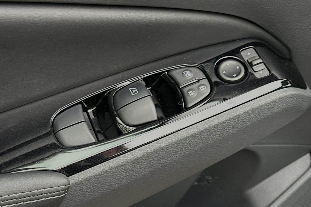 2025 Nissan Altima SL 19