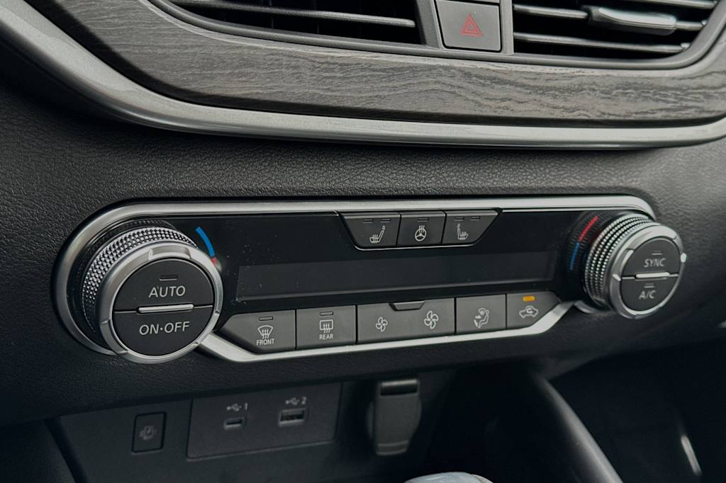 2025 Nissan Altima SL 23