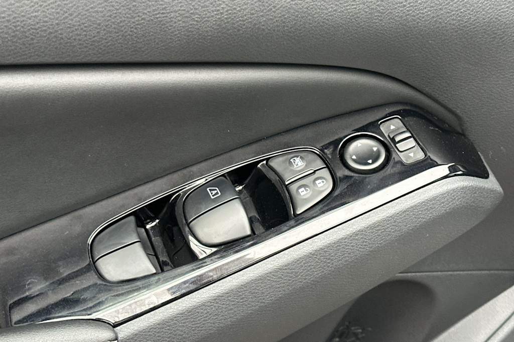 Thumbnail: 2025 Nissan Altima - 21