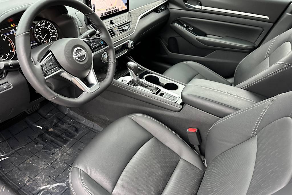 Thumbnail: 2025 Nissan Altima - 9