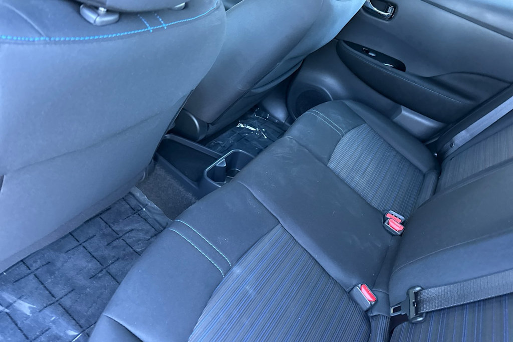 Thumbnail: 2025 Nissan Leaf - 12