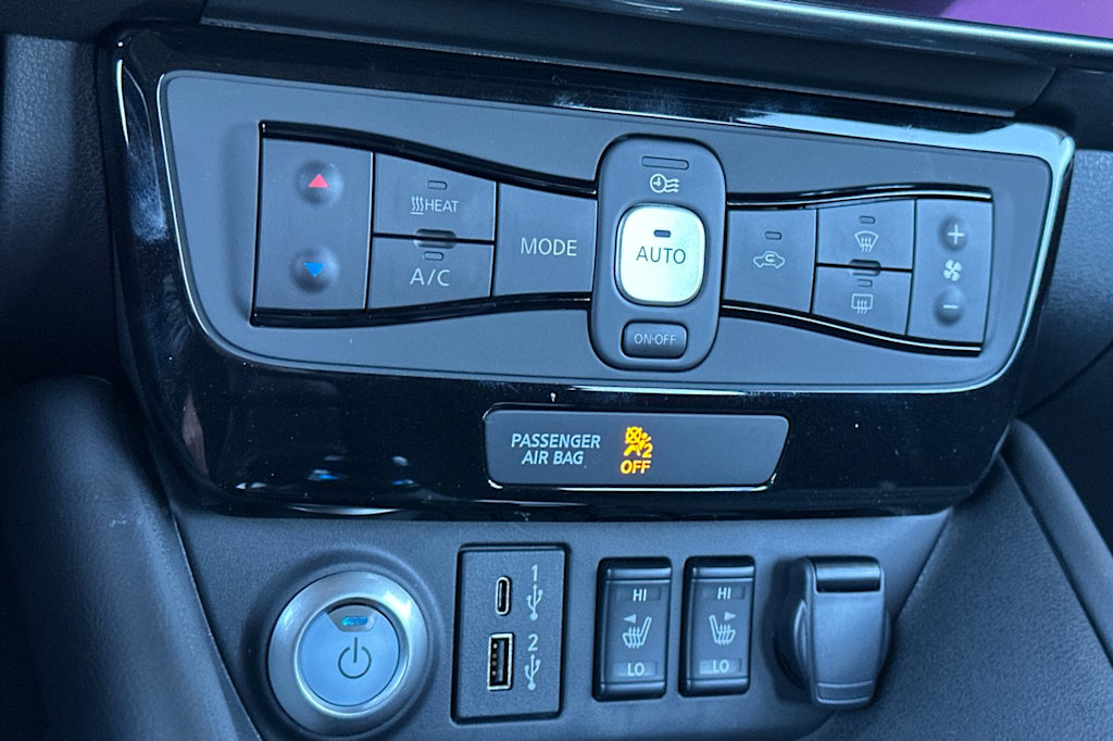 Thumbnail: 2025 Nissan Leaf - 24