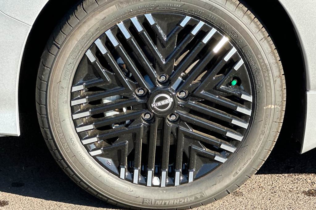 Thumbnail: 2025 Nissan Leaf - 8