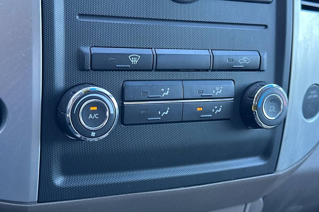 Thumbnail: 2010 Nissan Frontier - 24