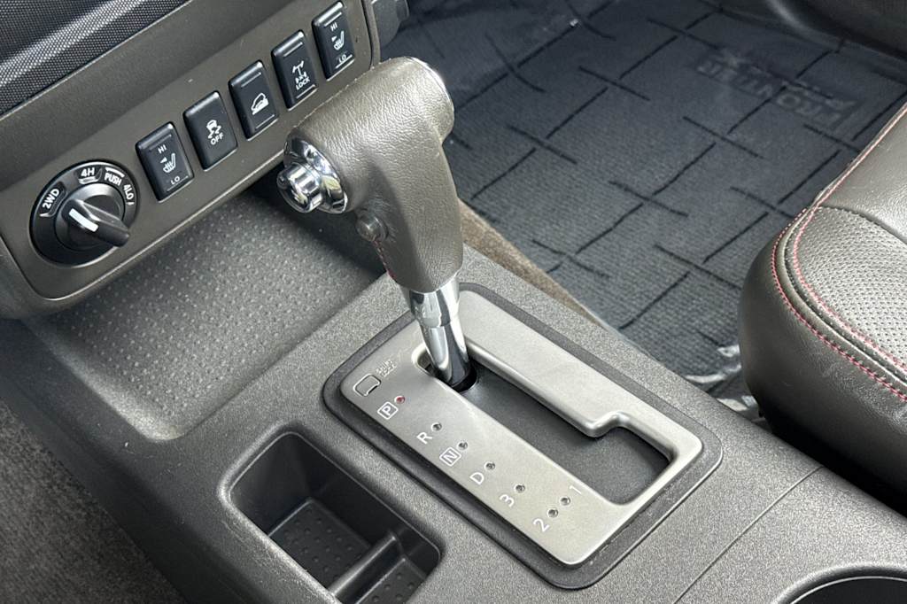 Thumbnail: 2012 Nissan Frontier - 14