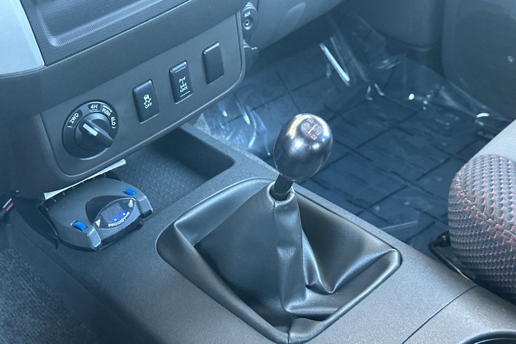 Thumbnail: 2012 Nissan Frontier - 14