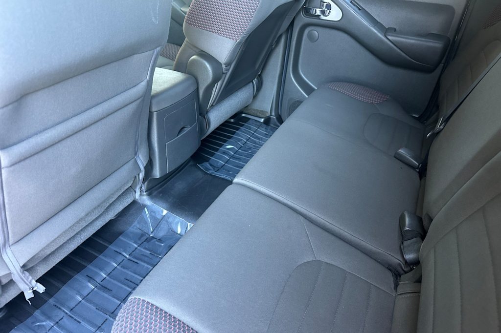 Thumbnail: 2012 Nissan Frontier - 10