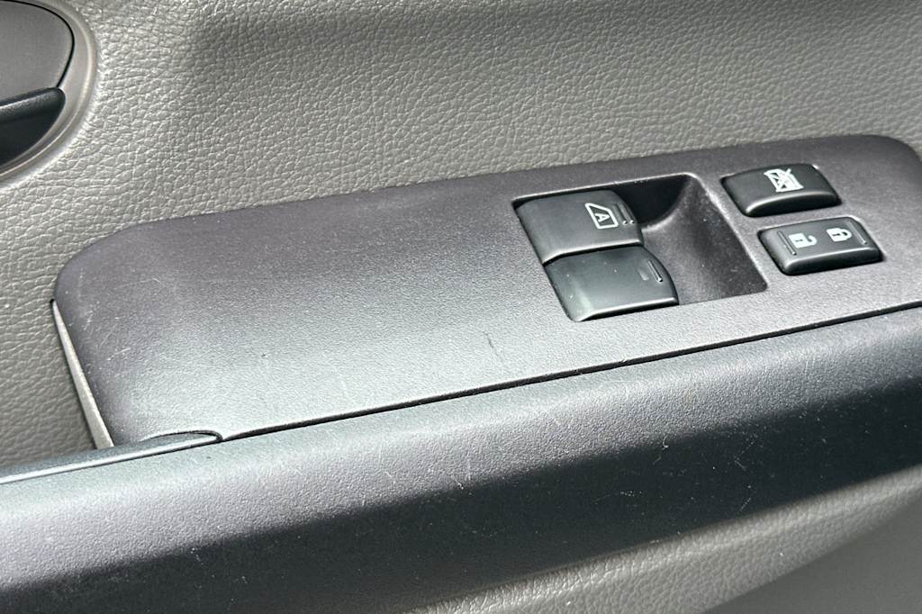 Thumbnail: 2018 Nissan NV - 21