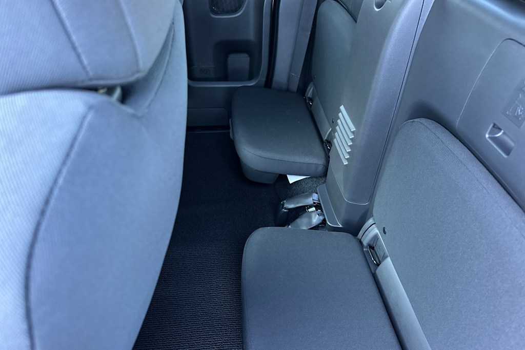 Thumbnail: 2026 Nissan Frontier - 11