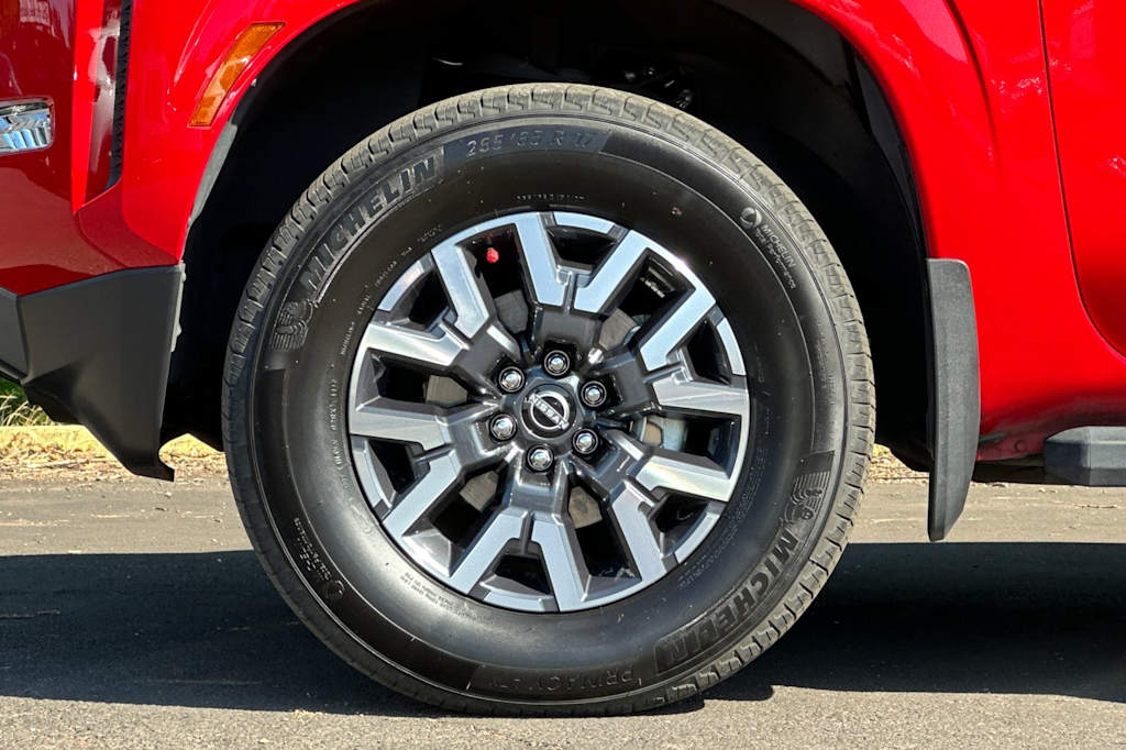 Thumbnail: 2024 Nissan Frontier - 8