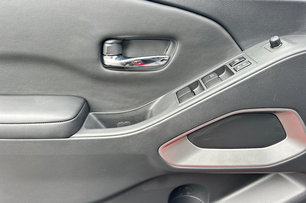 Thumbnail: 2025 Nissan Frontier - 18