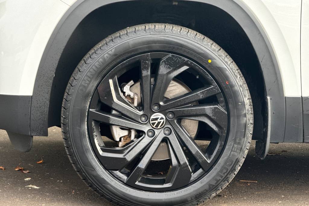 Thumbnail: 2022 Volkswagen Atlas - 8