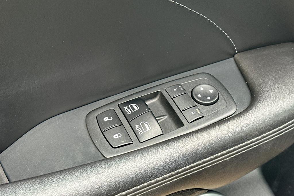 Thumbnail: 2018 Dodge Challenger - 21