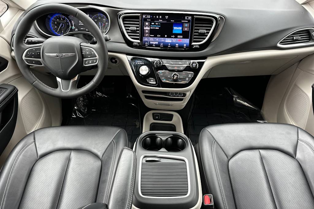 Thumbnail: 2024 Chrysler Pacifica - 2