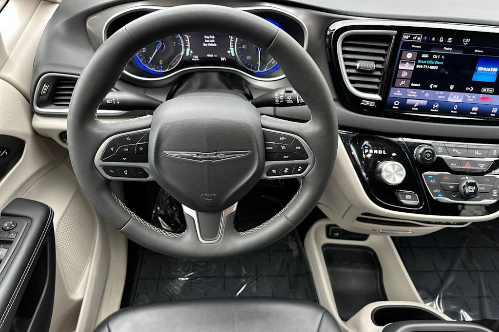 Thumbnail: 2024 Chrysler Pacifica - 12