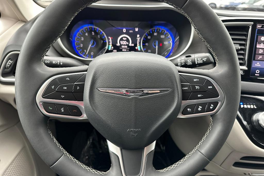 Thumbnail: 2024 Chrysler Pacifica - 28