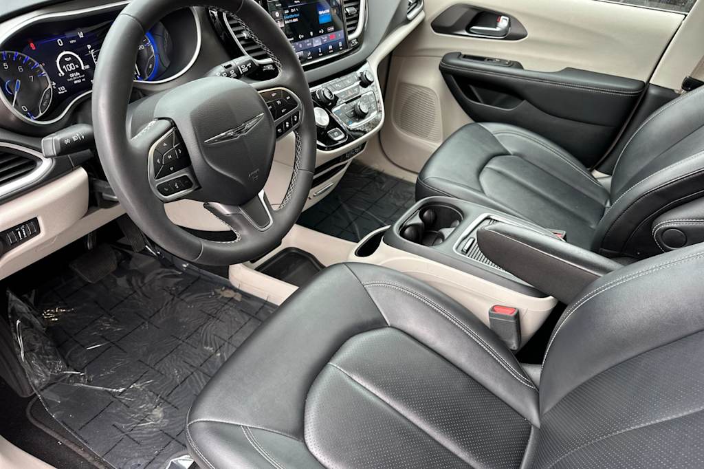 Thumbnail: 2024 Chrysler Pacifica - 9