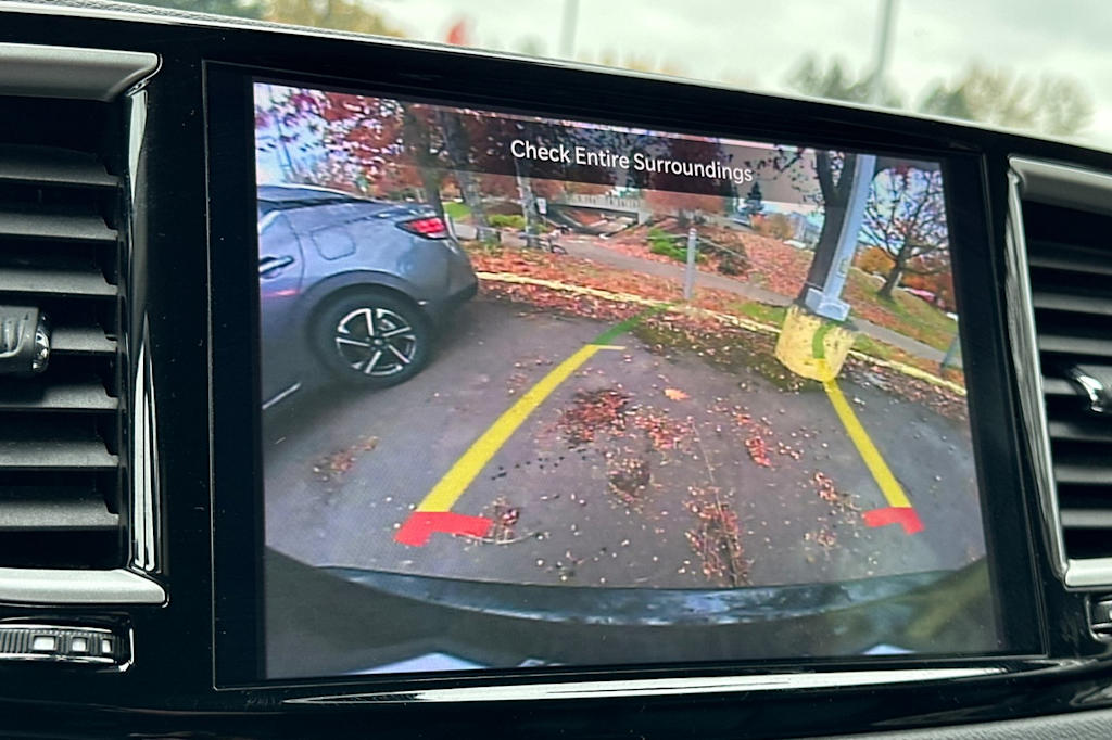 Thumbnail: 2024 Chrysler Pacifica - 24