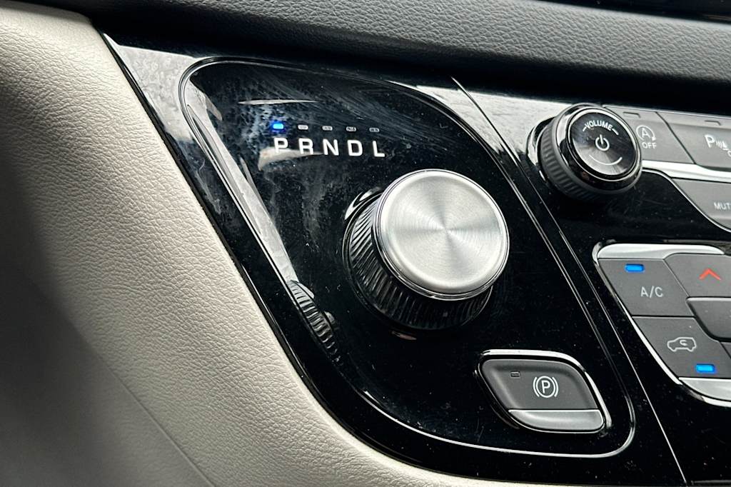 Thumbnail: 2024 Chrysler Pacifica - 26