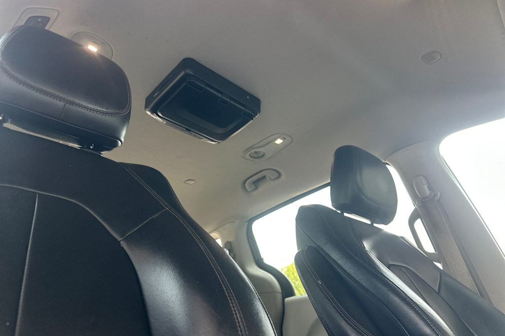 Thumbnail: 2017 Chrysler Pacifica - 24