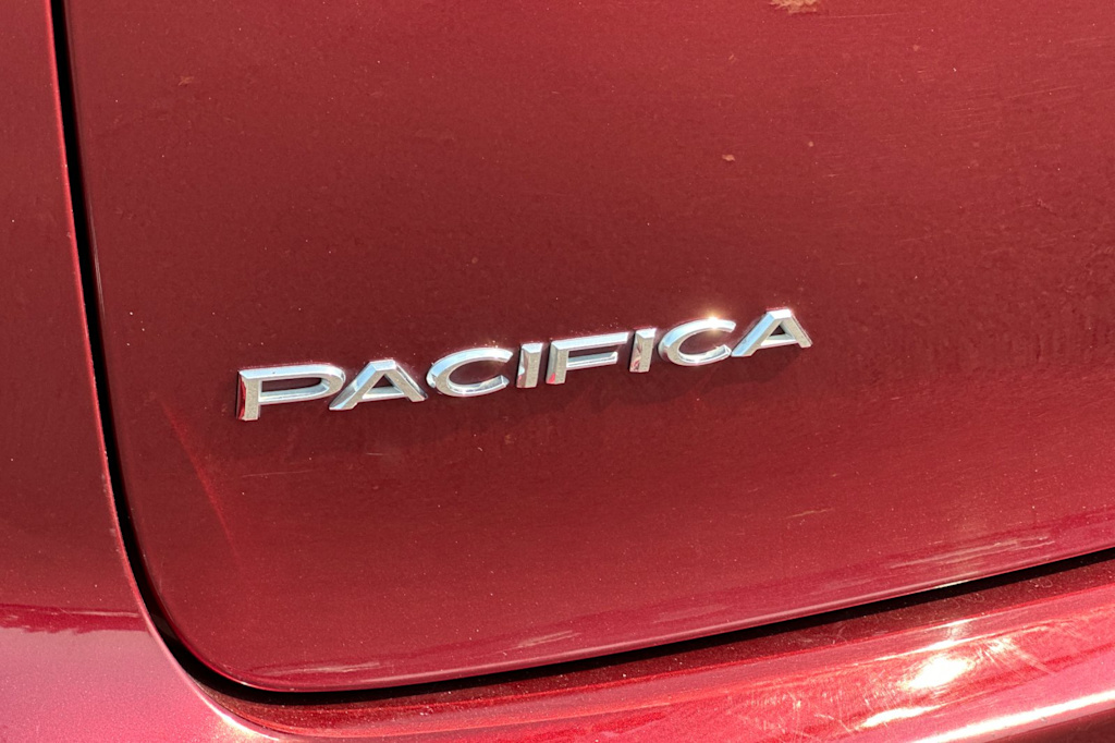 Thumbnail: 2017 Chrysler Pacifica - 7
