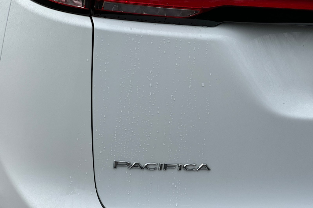 Thumbnail: 2024 Chrysler Pacifica - 7