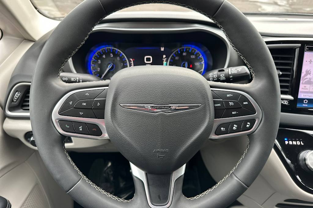 Thumbnail: 2024 Chrysler Pacifica - 14