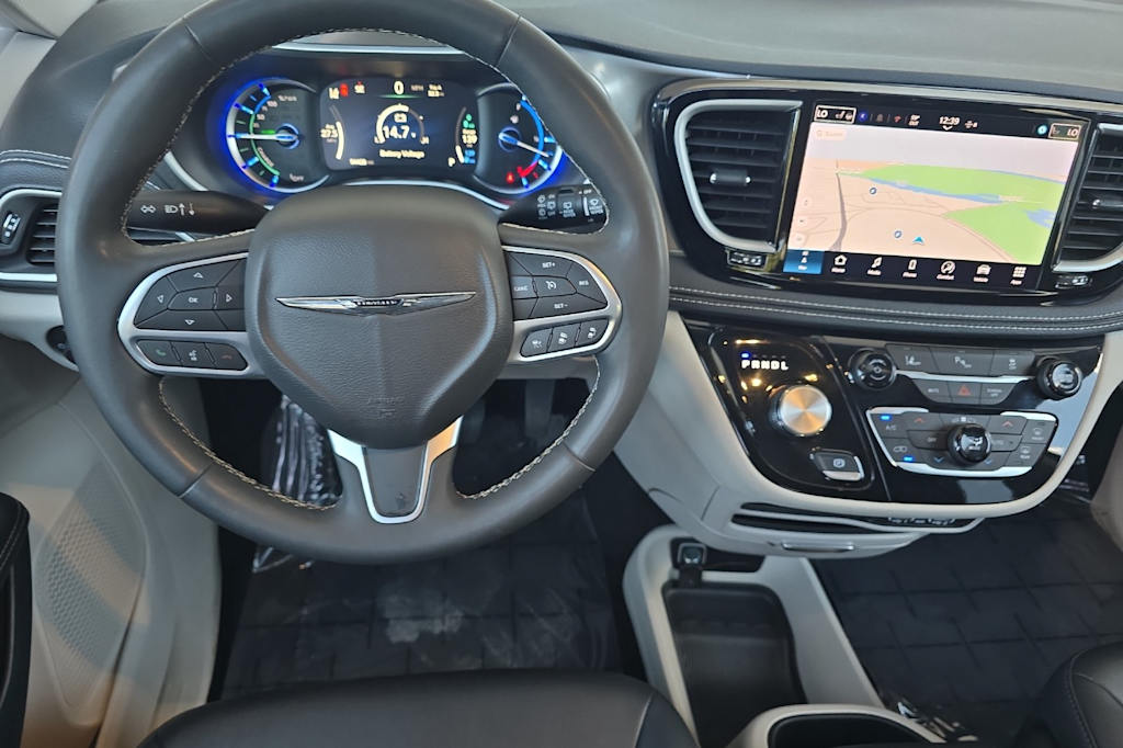 Thumbnail: 2024 Chrysler Pacifica - 9
