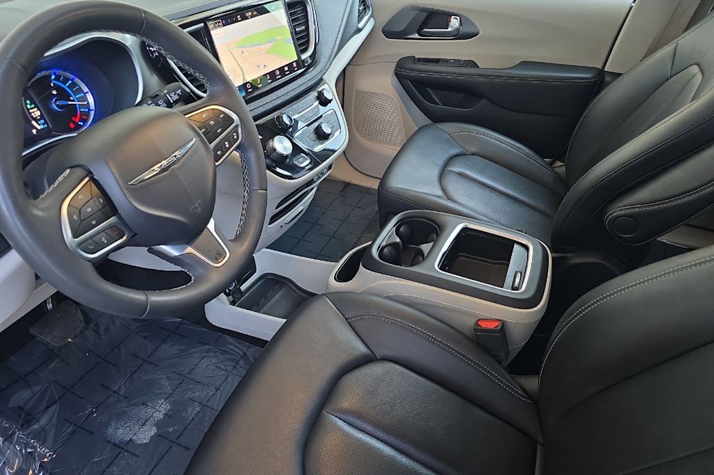 Thumbnail: 2024 Chrysler Pacifica - 10