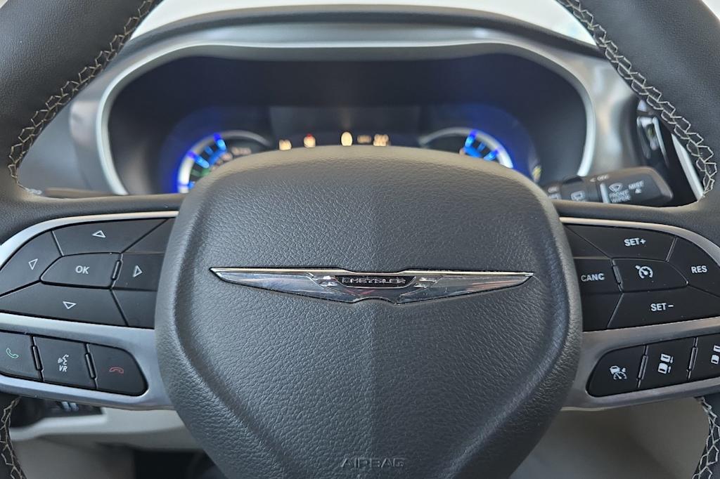 Thumbnail: 2024 Chrysler Pacifica - 28