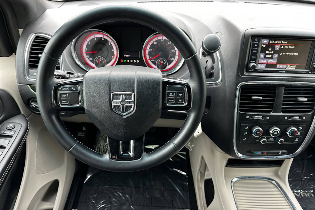 Thumbnail: 2017 Dodge Grand Caravan - 9