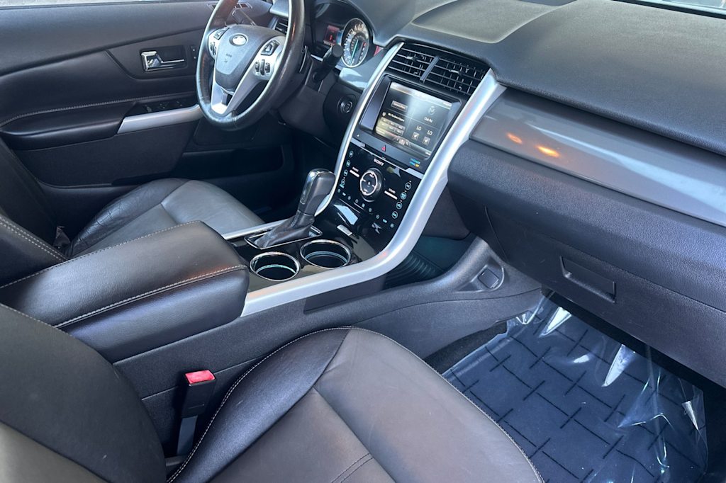 Thumbnail: 2013 Ford Edge - 12